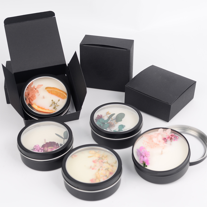Black tin pot scented candle with dried flowers