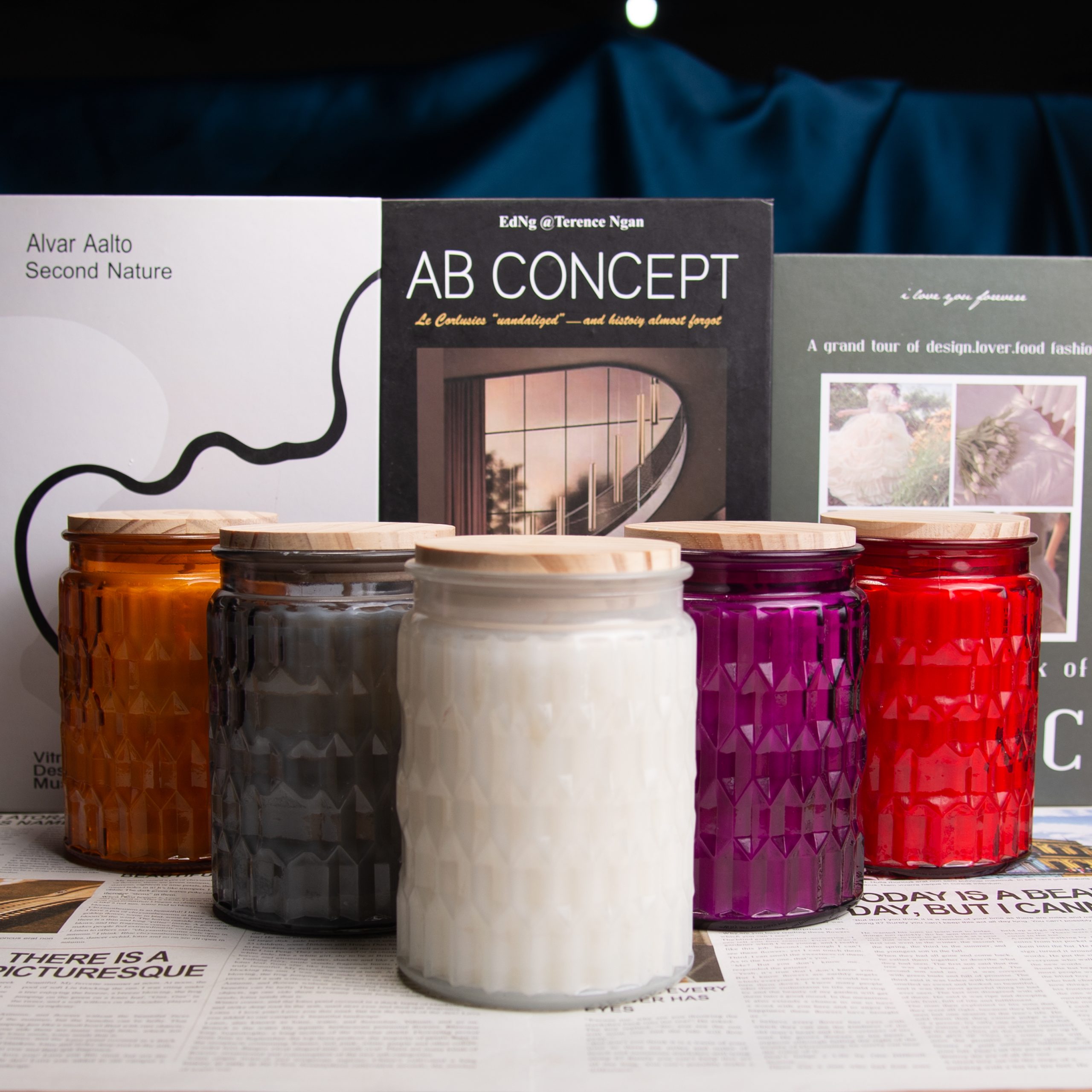 Colorful floral glass scented candle with wooden lid